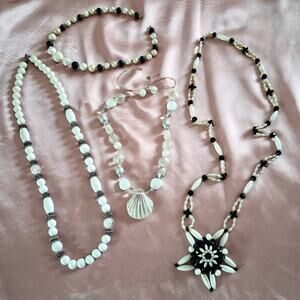 Vintage Costume Jewelry Lot Black White Plastic Beaded Necklace Choker Shell